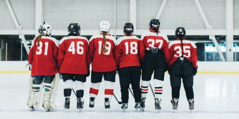 How Many Players Are On A Hockey Team 